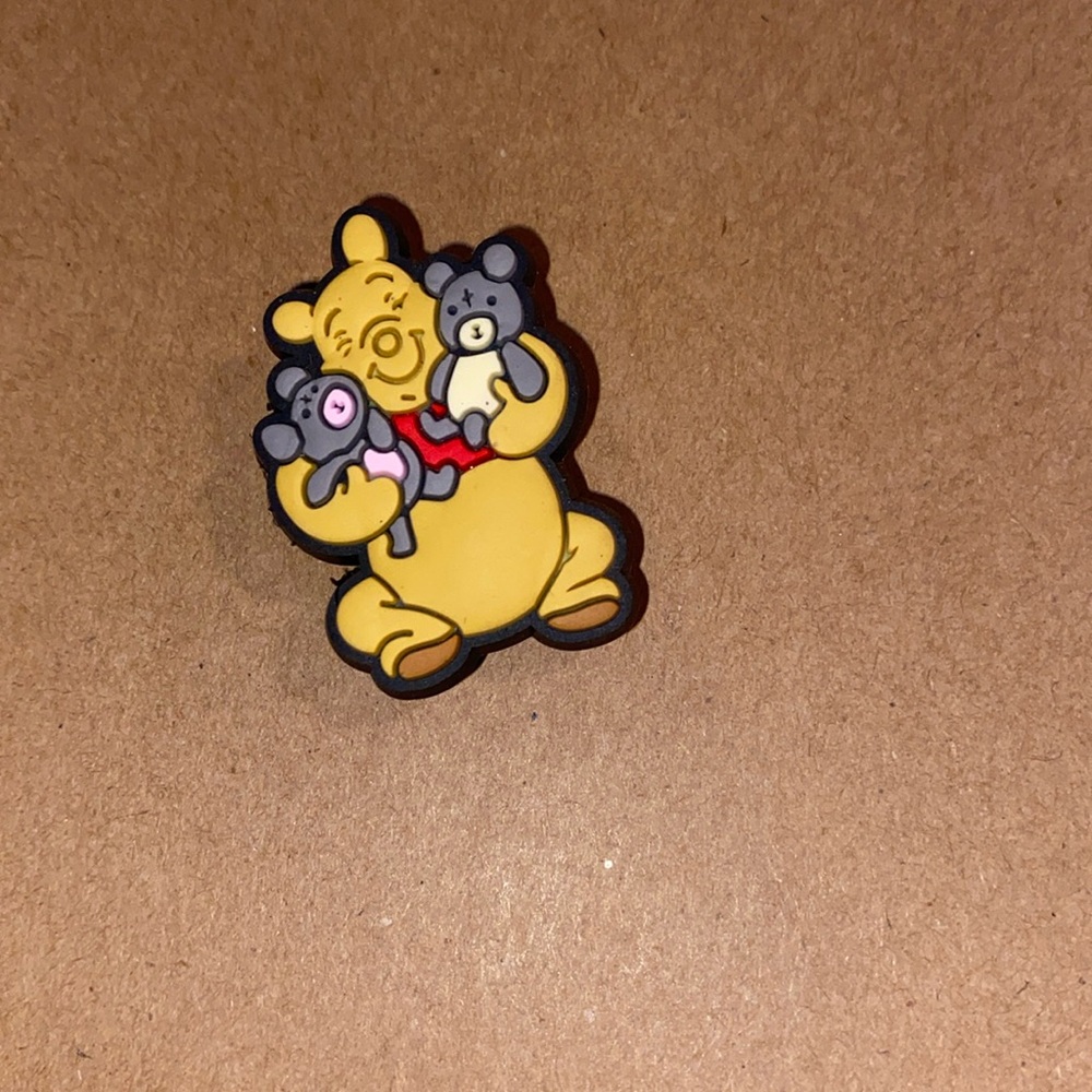 π6/$12π Winnie the Pooh Croc Charm